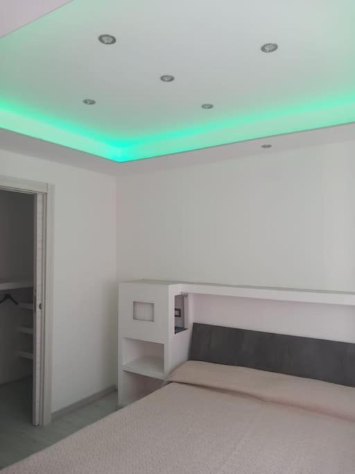 Chromotherapy Flat Monserrato Exterior photo